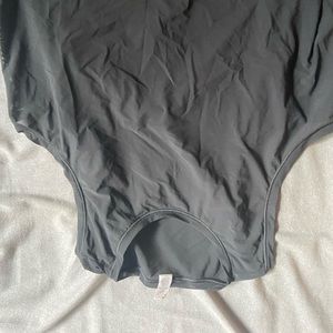 ATHLETA MEDIUM SIZE TANKTOP MESH GRAY